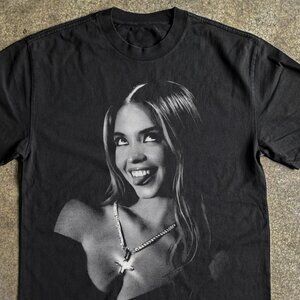 SYDNEY SWEENEY HEAVYWEIGHT BLACK T-SHIRT